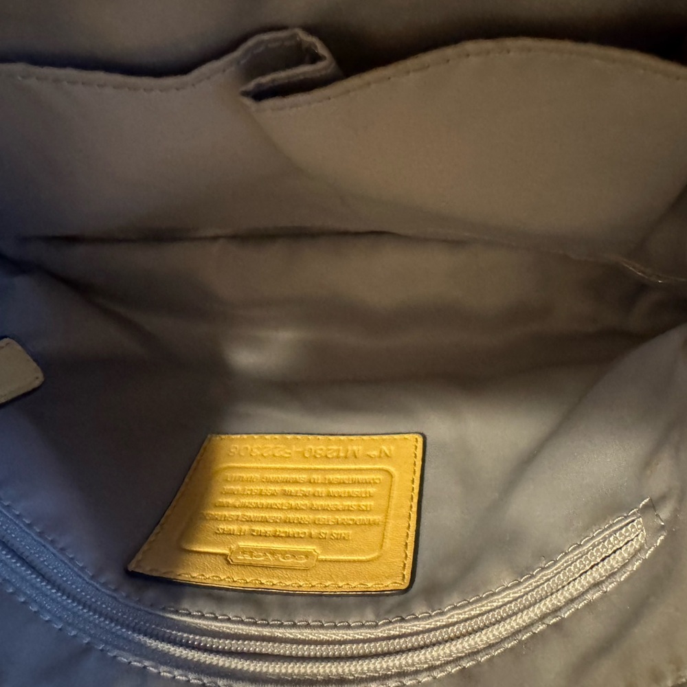 Coach Yellow Leather Shoulder Bag - Picture 6 of 9